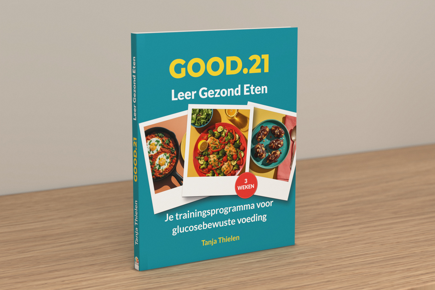 Het boek GOOD.21 op een eikenhouten dressoir